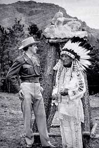 Korczak_Ziolkowski_and_Lakota_Chief_Henry_Standing_Bear,_kz_henry_48