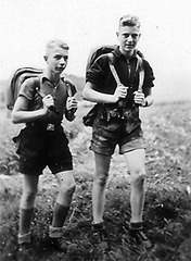 boys-hike